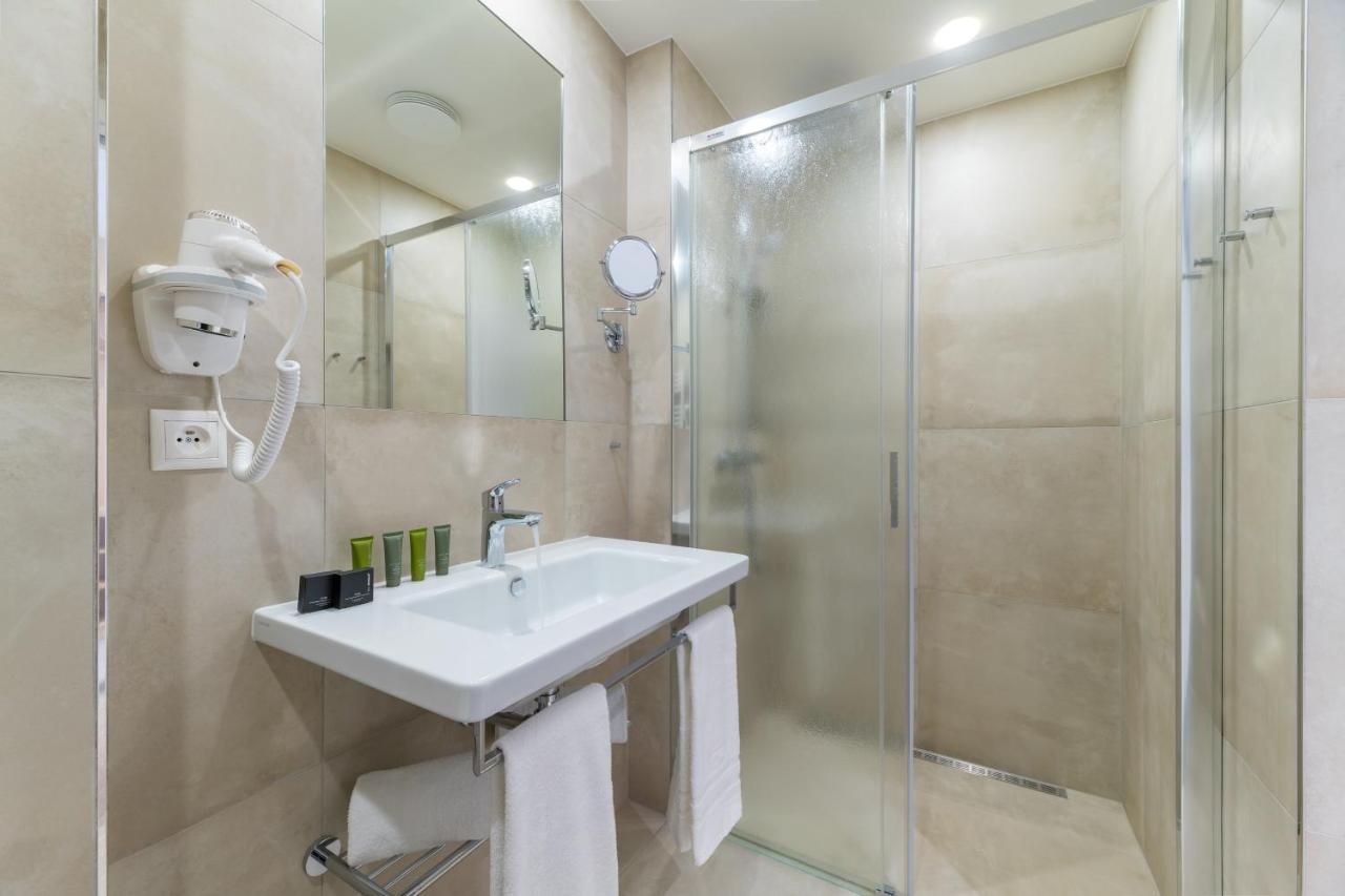Wellness Hotel Iris Pavlov Dış mekan fotoğraf