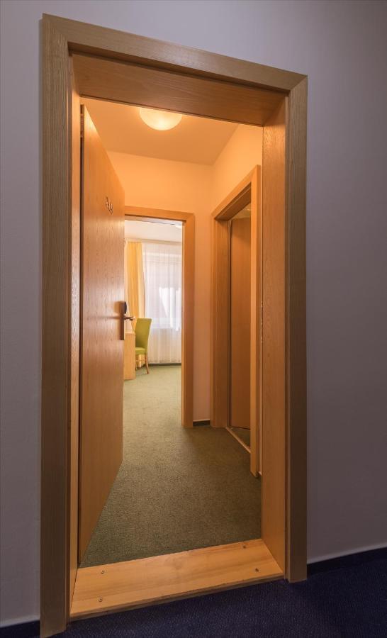 Wellness Hotel Iris Pavlov Dış mekan fotoğraf